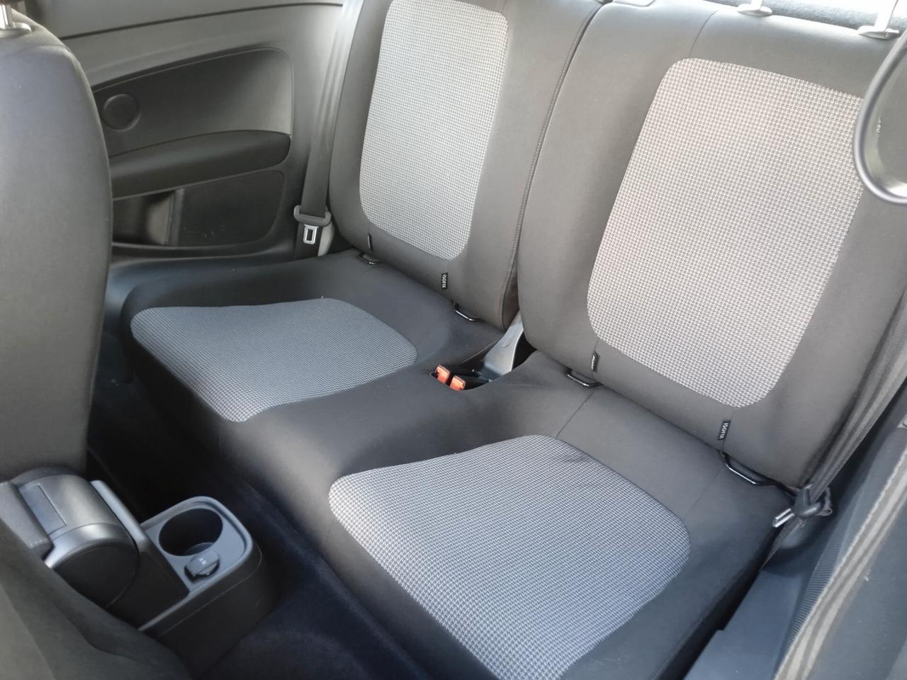 Volkswagen Maggiolino 1.2 TSI Design tetto apribile sens park x2 navy vol multifunzioni lim. di velocita' pronta consegna