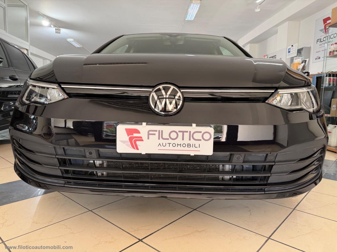 VOLKSWAGEN Golf 2.0 TDI 150CV DSG SCR Life FULL | USATO GARANTITO