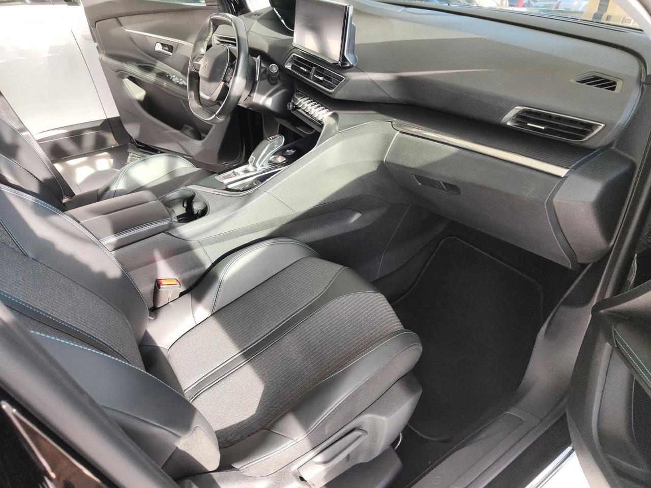 Peugeot 3008 BlueHDi 130 S&S EAT8 Allure