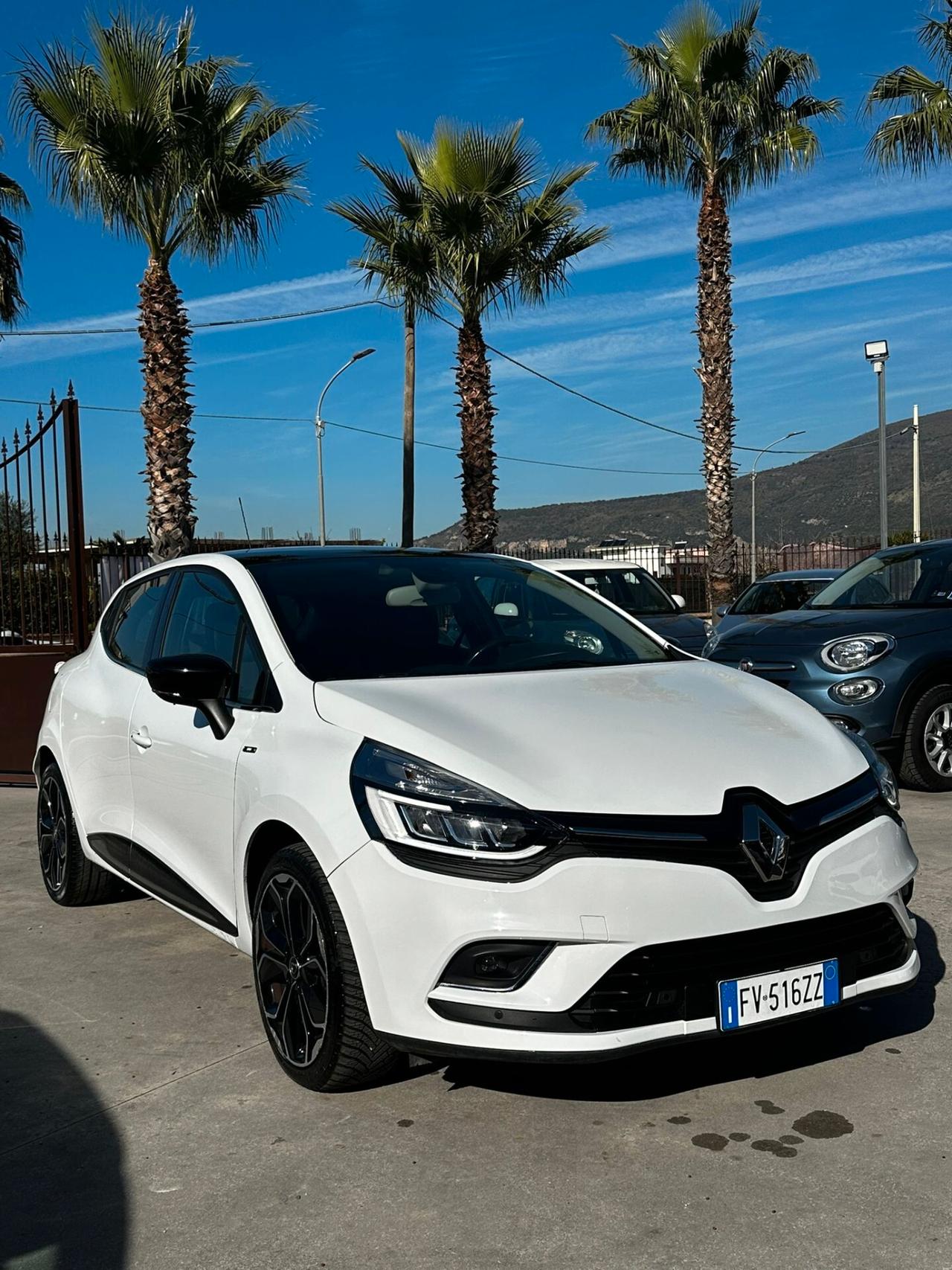 Renault Clio TCe 12V 90 CV GPL 5 porte Moschino Intens