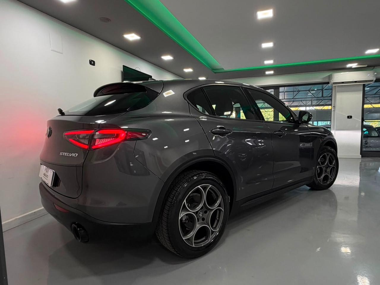 Alfa Romeo Stelvio 2.2 Turbodiesel 210 CV AT8 Q4 Sprint