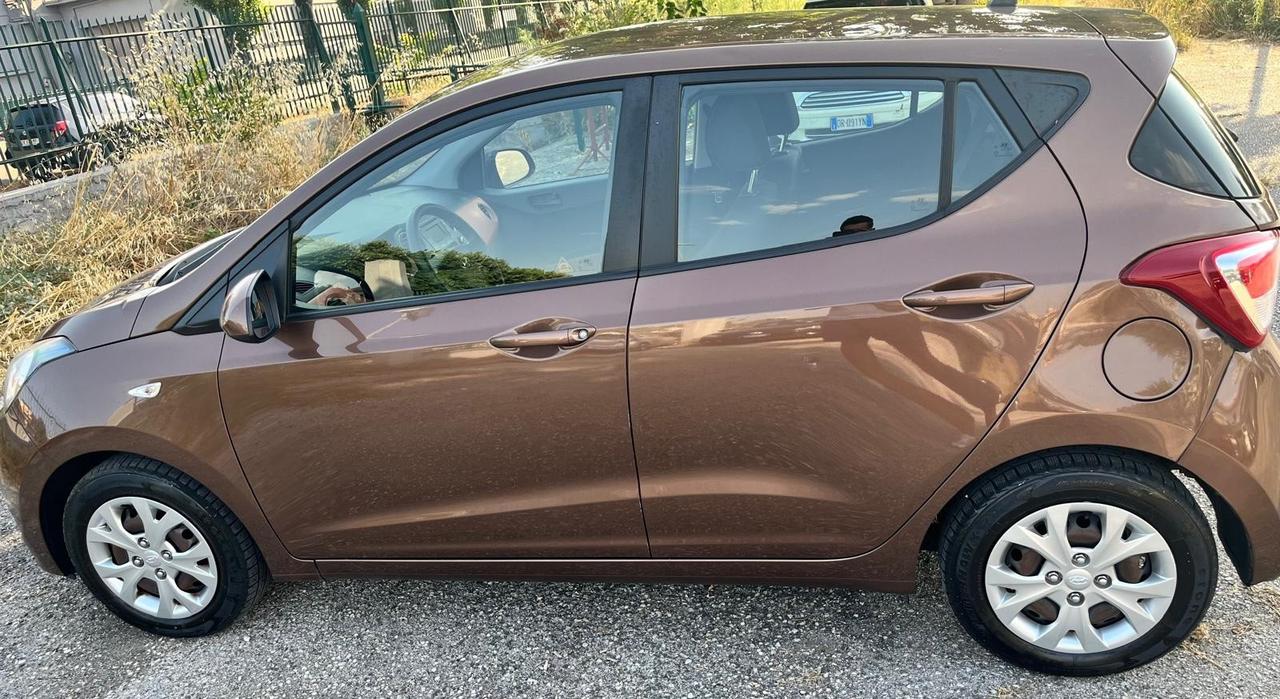 Hyundai i10 1.0 MPI Sound Edition