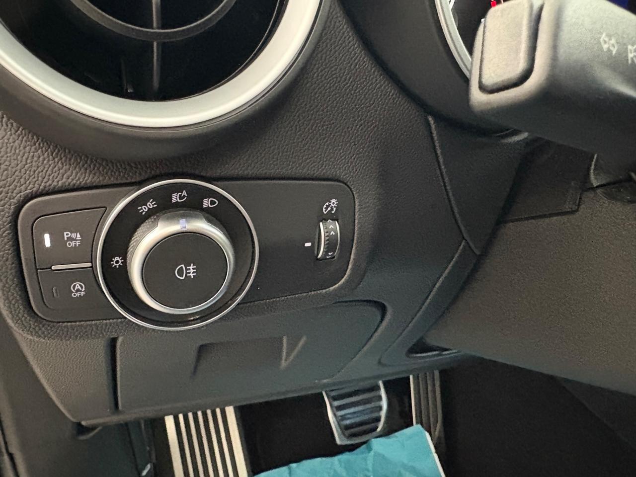 Stelvio Veloce 2.0 280CV 2020 km91000 Total black