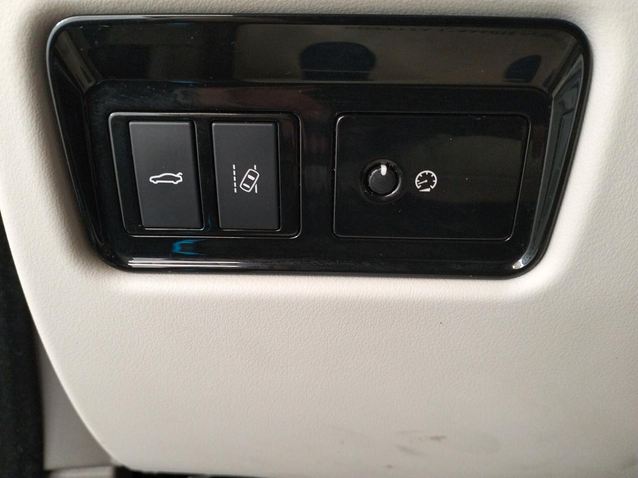 Jaguar XF Sportbrake 2.0 D 180 CV aut. Prestige - 4x4 AUTOMATICO