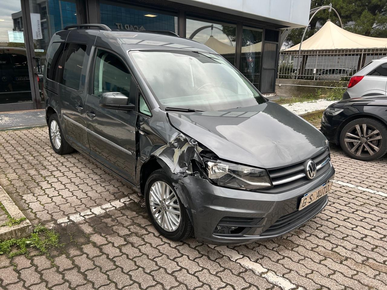 Volkswagen Caddy 2.0 TDI 102cv DSG DANNEGGIATO