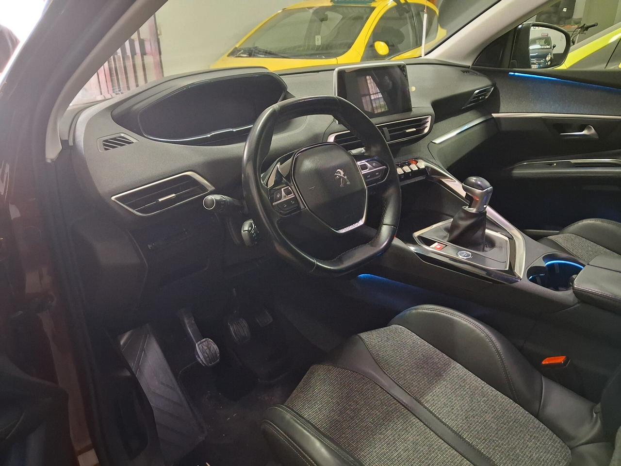 Peugeot 3008 BlueHDi 1.6 hdi unico prop 2017