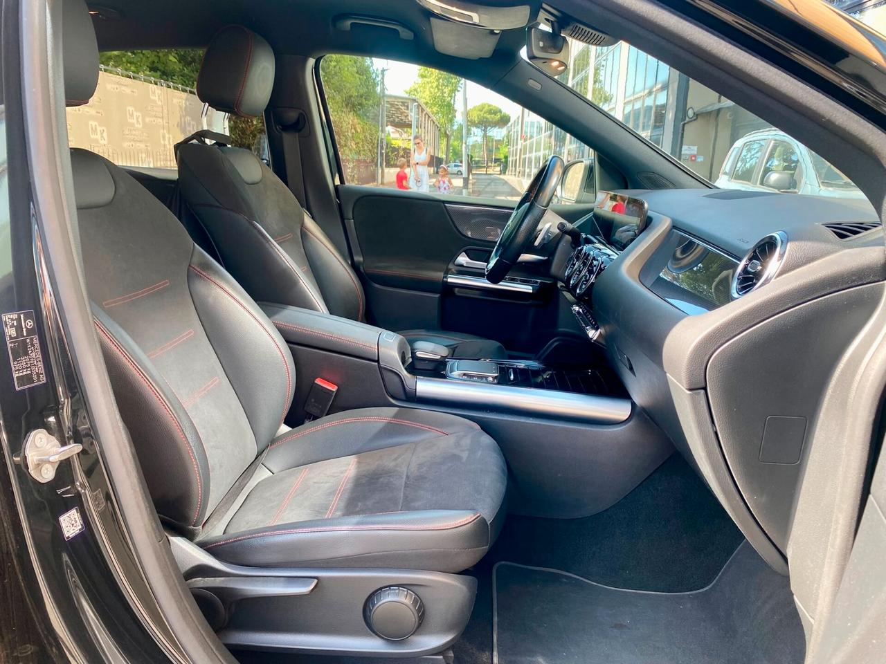 Mercedes-benz B 180 d AMG Premium TAGL. UFFICIALI