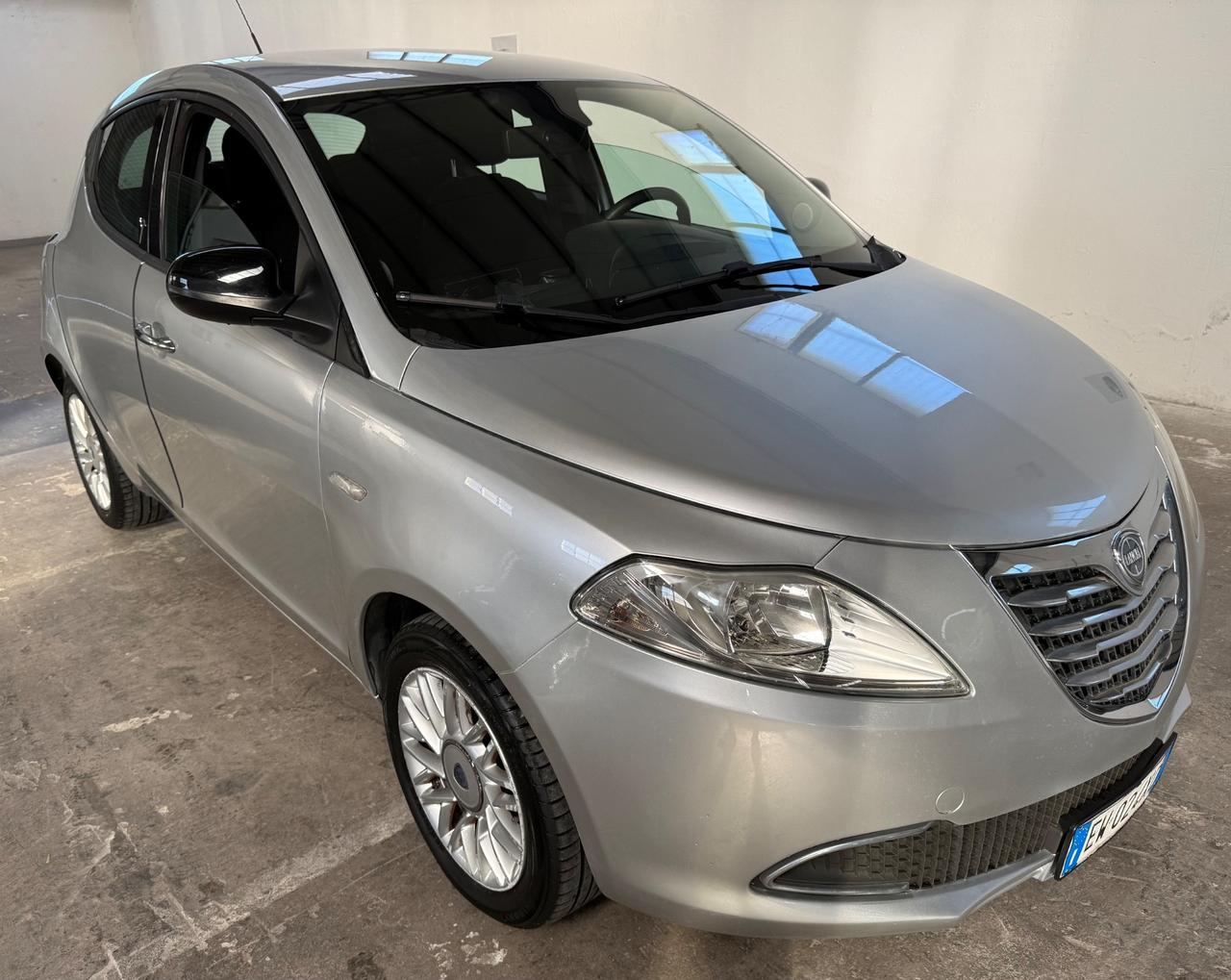 Lancia Ypsilon 1.2 Benzina 69 CV 5 porte Gold - 2014