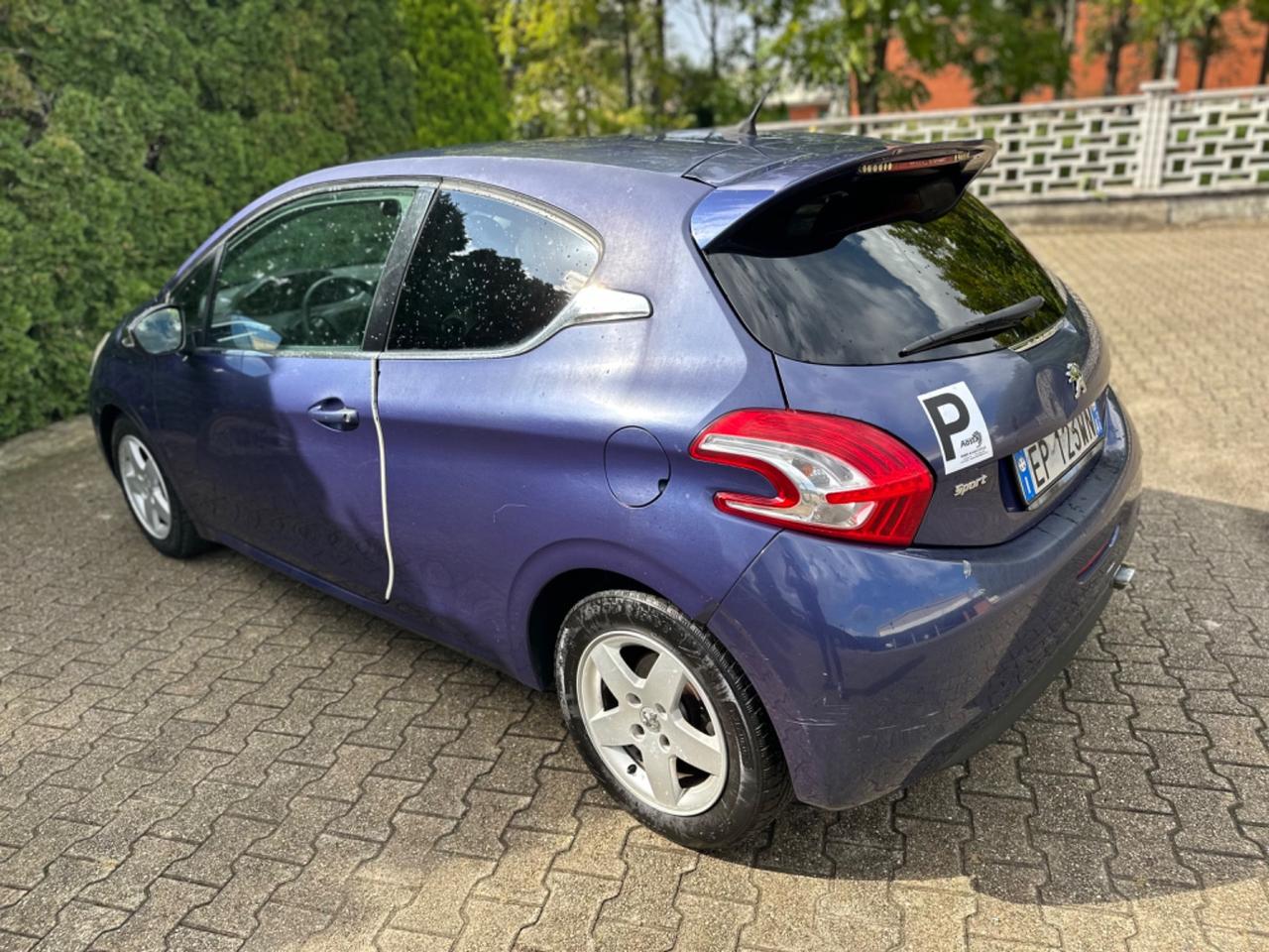 Peugeot 208 1.6 e-HDi 92 CV Stop&Start 3 porte XY