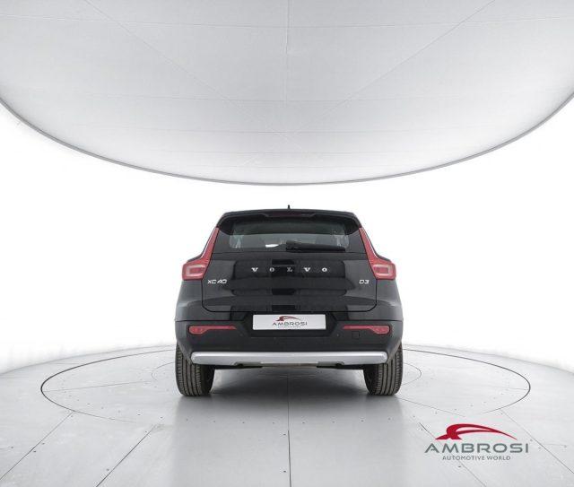 VOLVO XC40 D3 Momentum - AUTOCARRO N1