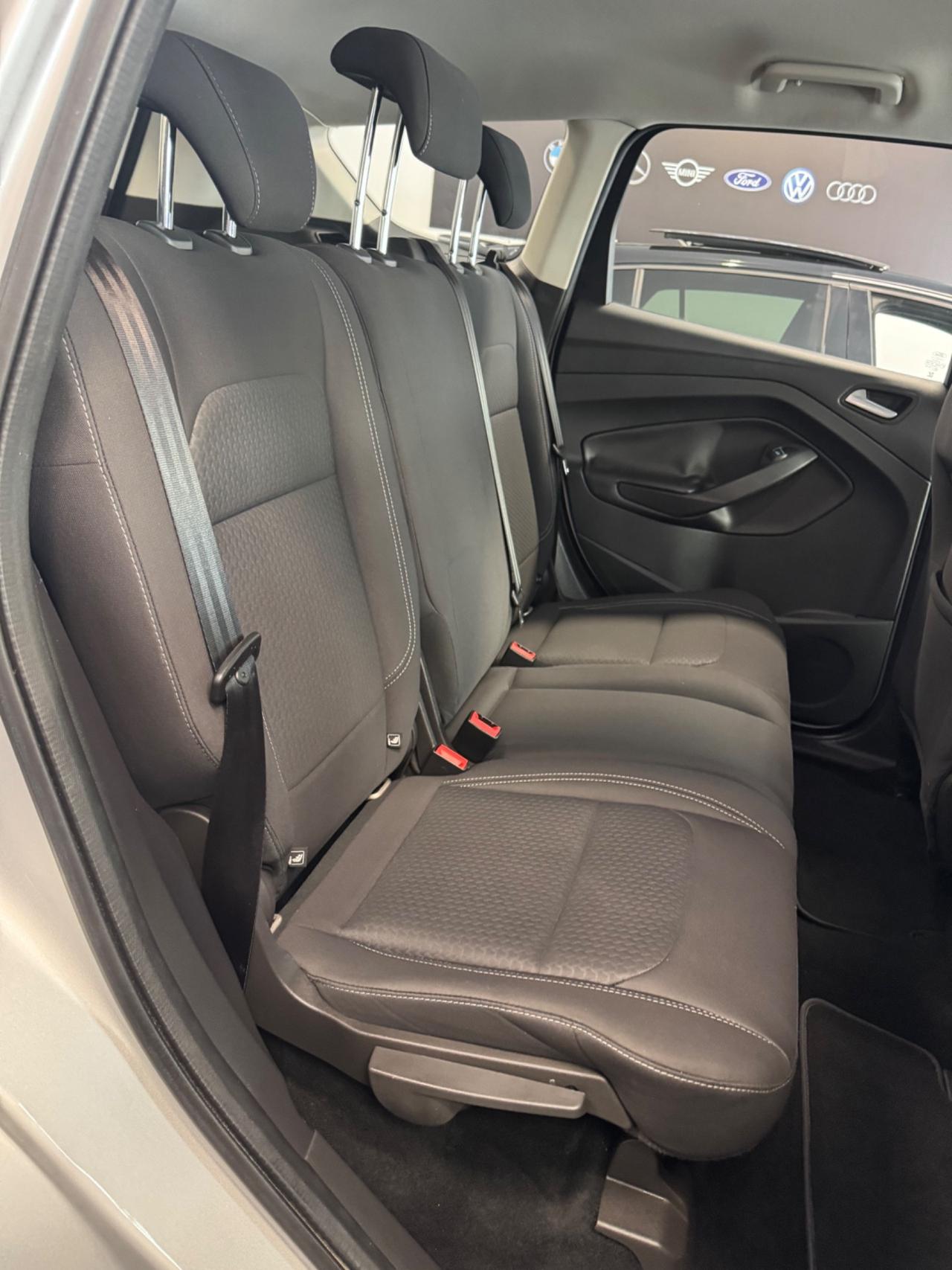Ford Kuga 1.5 TDCI 120 CV S&S 2WD Titanium