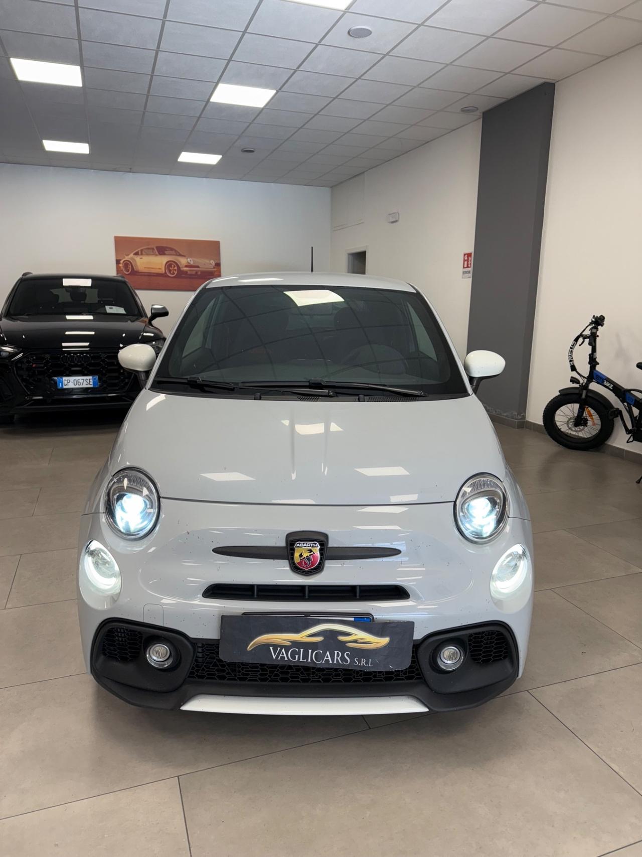Abarth 595 1.4 Turbo T-Jet 180 CV Esseesse