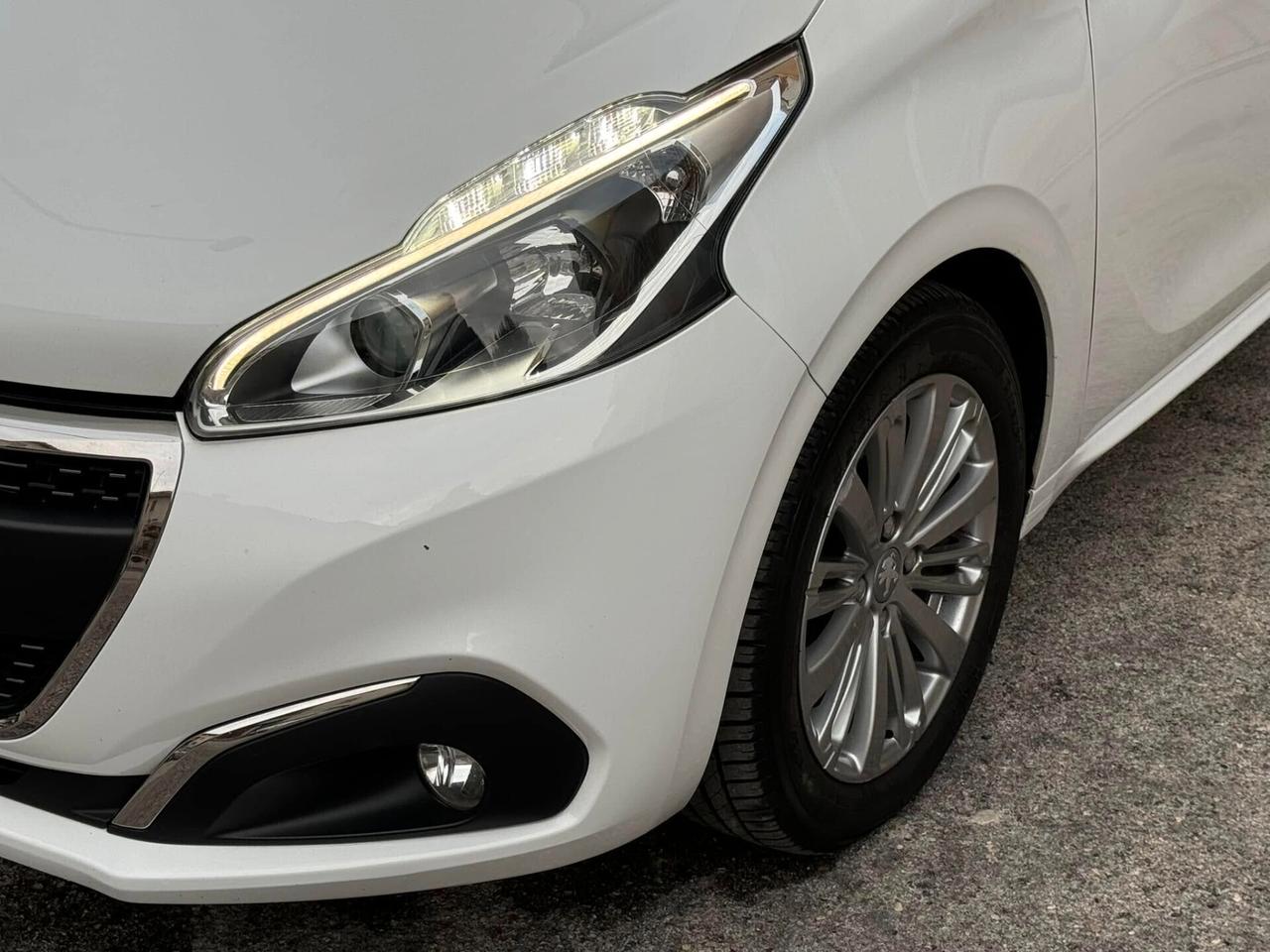 PEUGEOT 208 1.5 HDI 100 CV. ALLURE NAVI RETROC. CERCHI