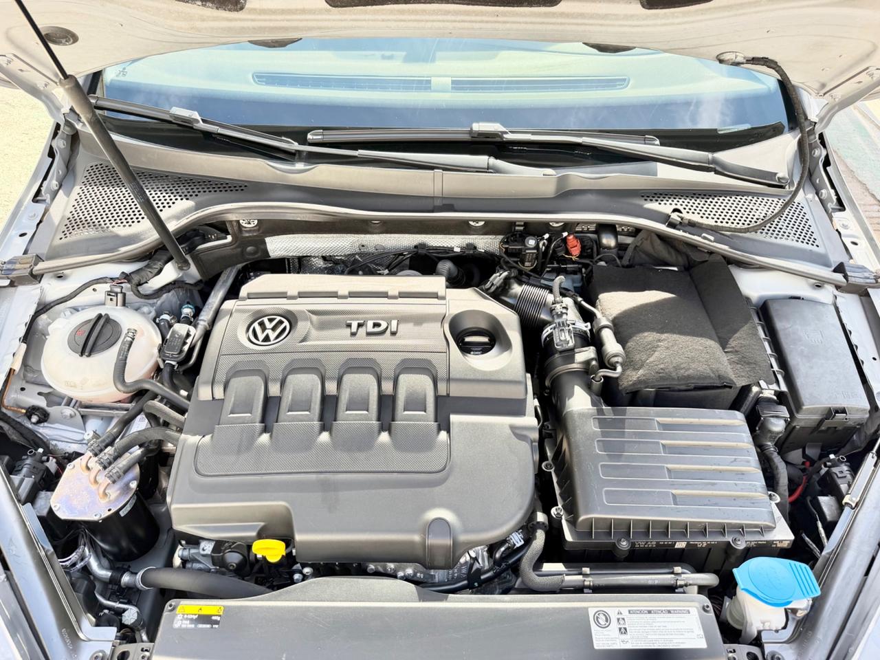 Volkswagen Golf 1.6 TDI BlueMotion - GARANZIA
