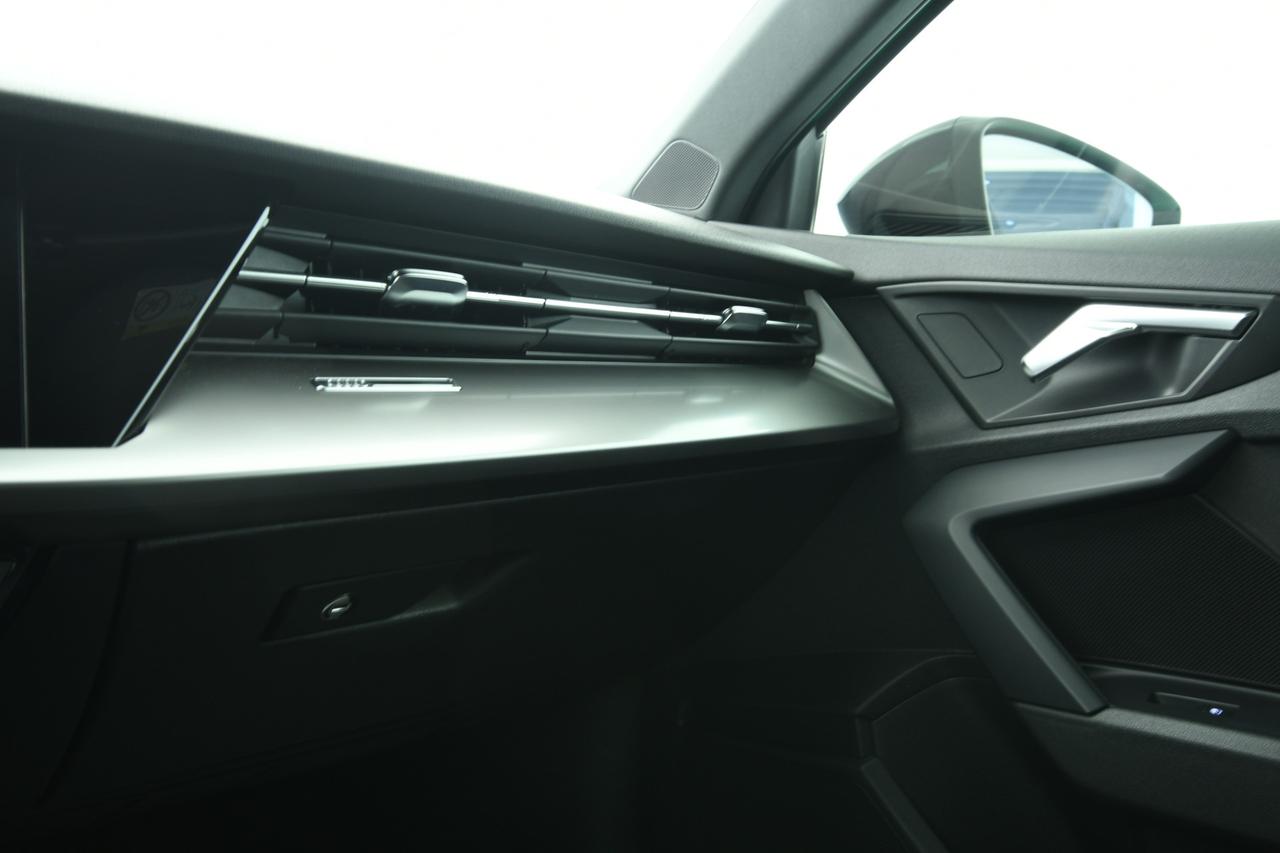 AUDI A3 Sportback 30 2.0 tdi Business Advanced NEOPATENTATI+APP CONNECT