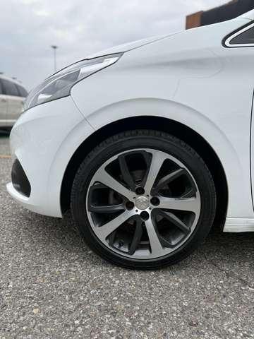 Peugeot 208 208 I 2015 5p 1.6 bluehdi GT Line 100cv