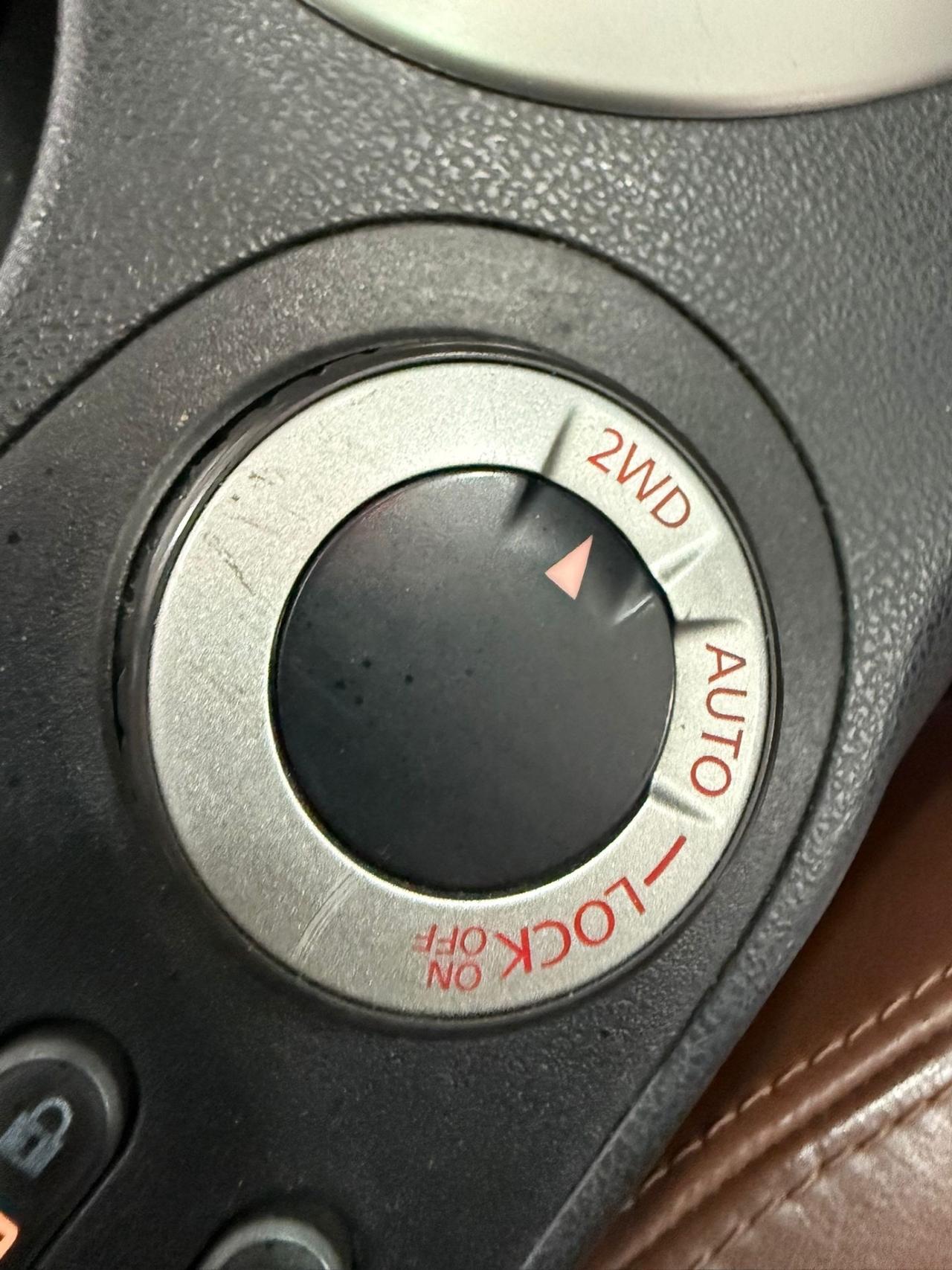 Nissan Qashqai 2.0 4x4 auto 7 posti tetto