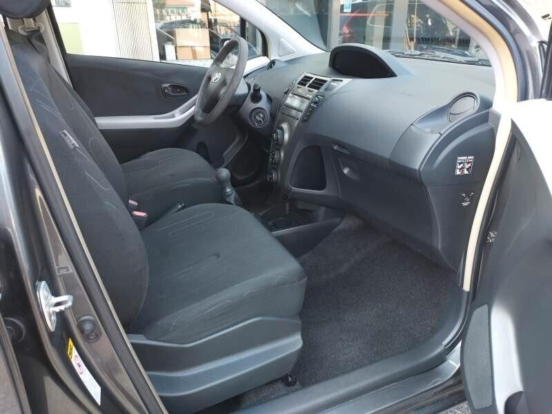 Toyota Yaris 1.0 5 porte Sol