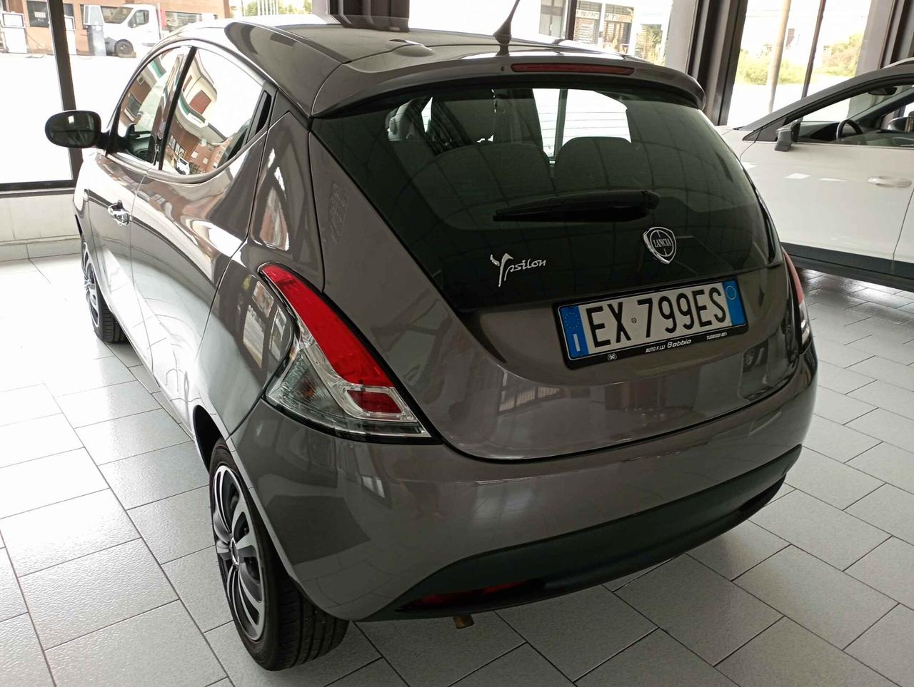 Lancia Ypsilon 1.2 69 CV 5 porte S&S Platinum