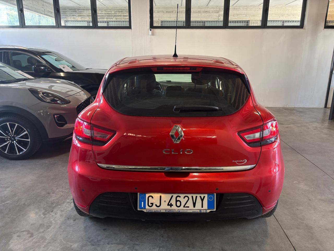 Renault Clio 1.2 BENZINA 75Cv LIMITED |OK NEOPATENTATI~