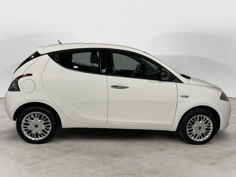 Lancia Ypsilon 1.2 69 CV 5 porte GPL Ecochic Silver