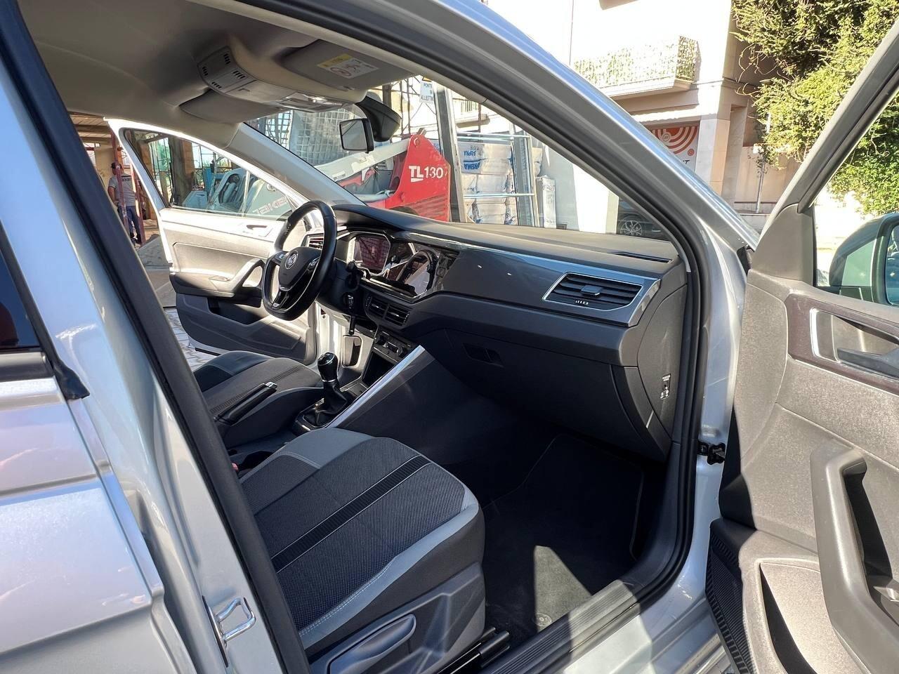 Polo VI 2017 5p 1.0 tsi Comfortline 95cv