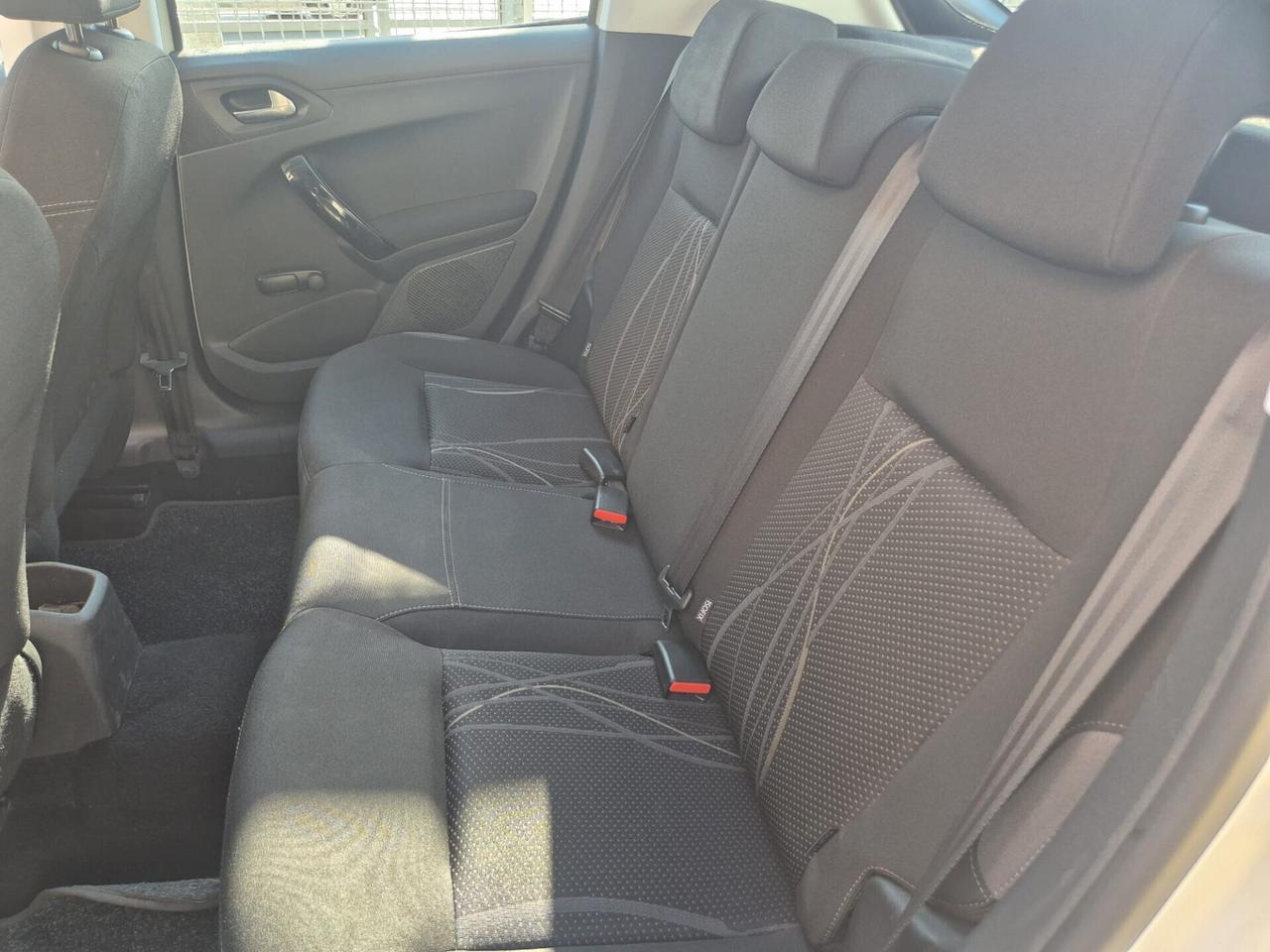 Peugeot 208 1.2 VTi 82 CV 5 porte Access