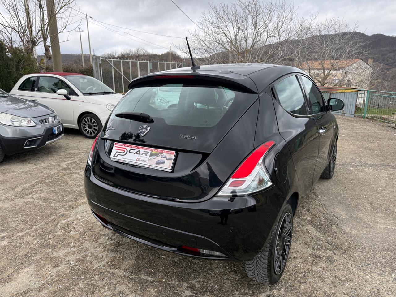 Lancia Ypsilon 1.0 FireFly 5 porte S&S Hybrid Ecochic Gold