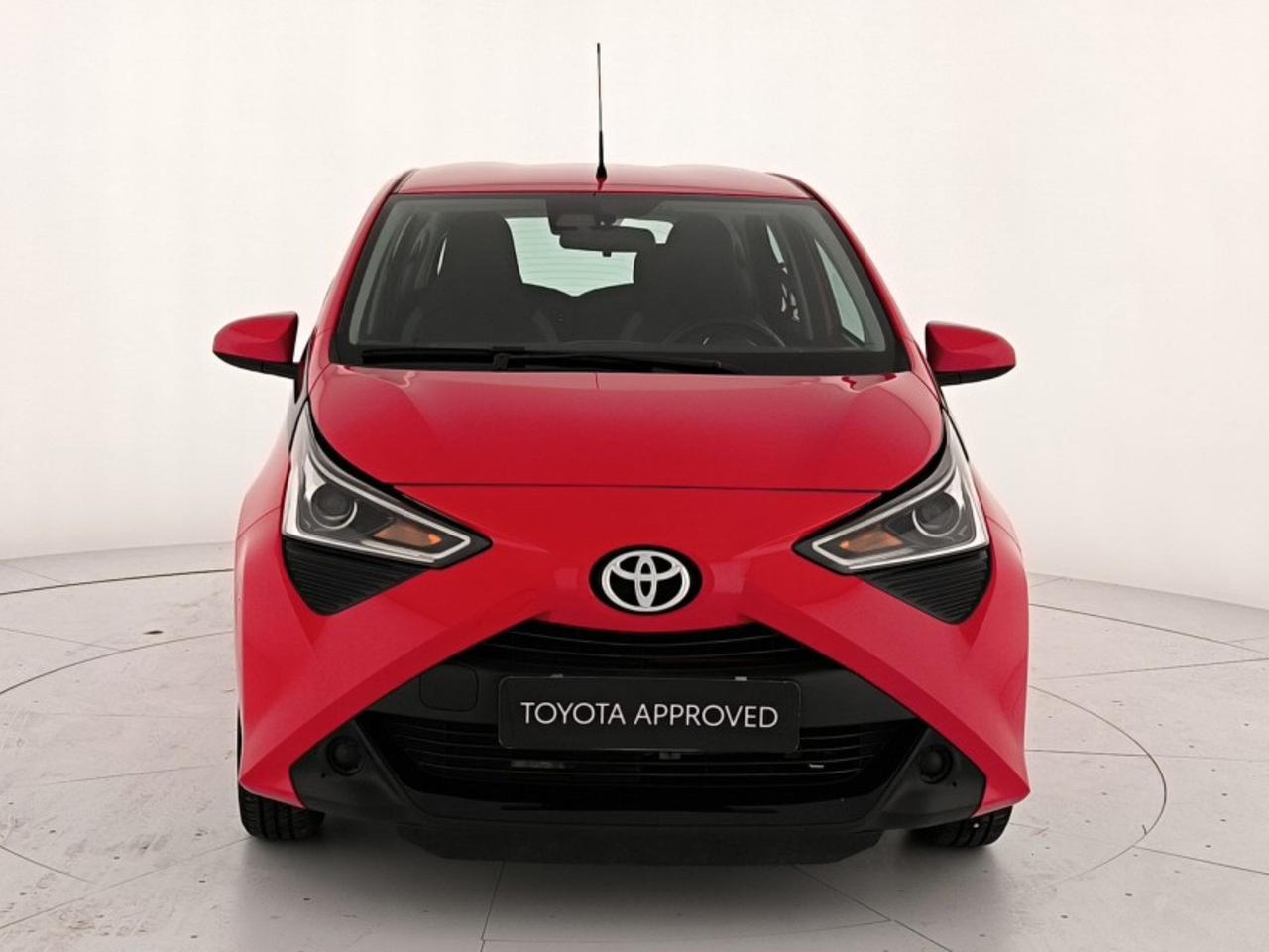 Toyota Aygo 5p 1.0 x-play 72cv