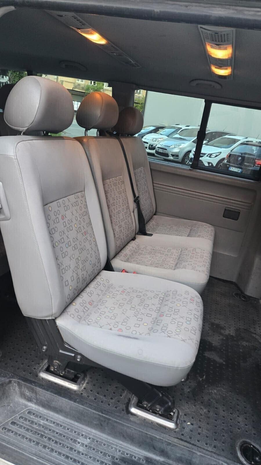 Volkswagen Transporter Caravelle 1.9 TDI/102CV PL