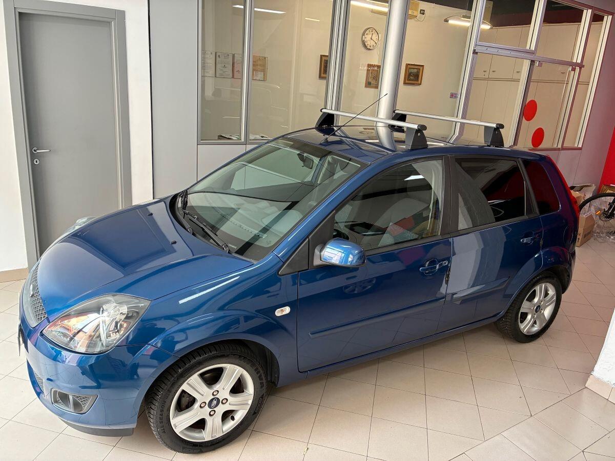FORD FIESTA 1.2 16V 75 CV GHIA