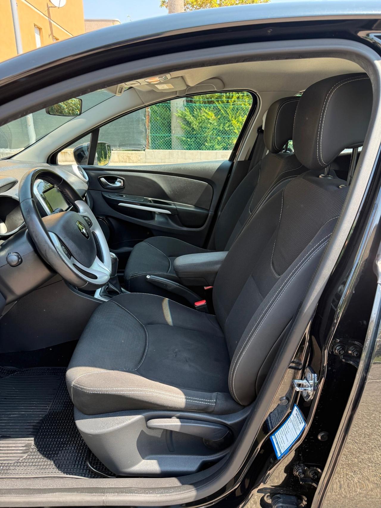Renault Clio 1.5 dci -NAV. - NEOP. - 12 MESI DI GARANZIA -