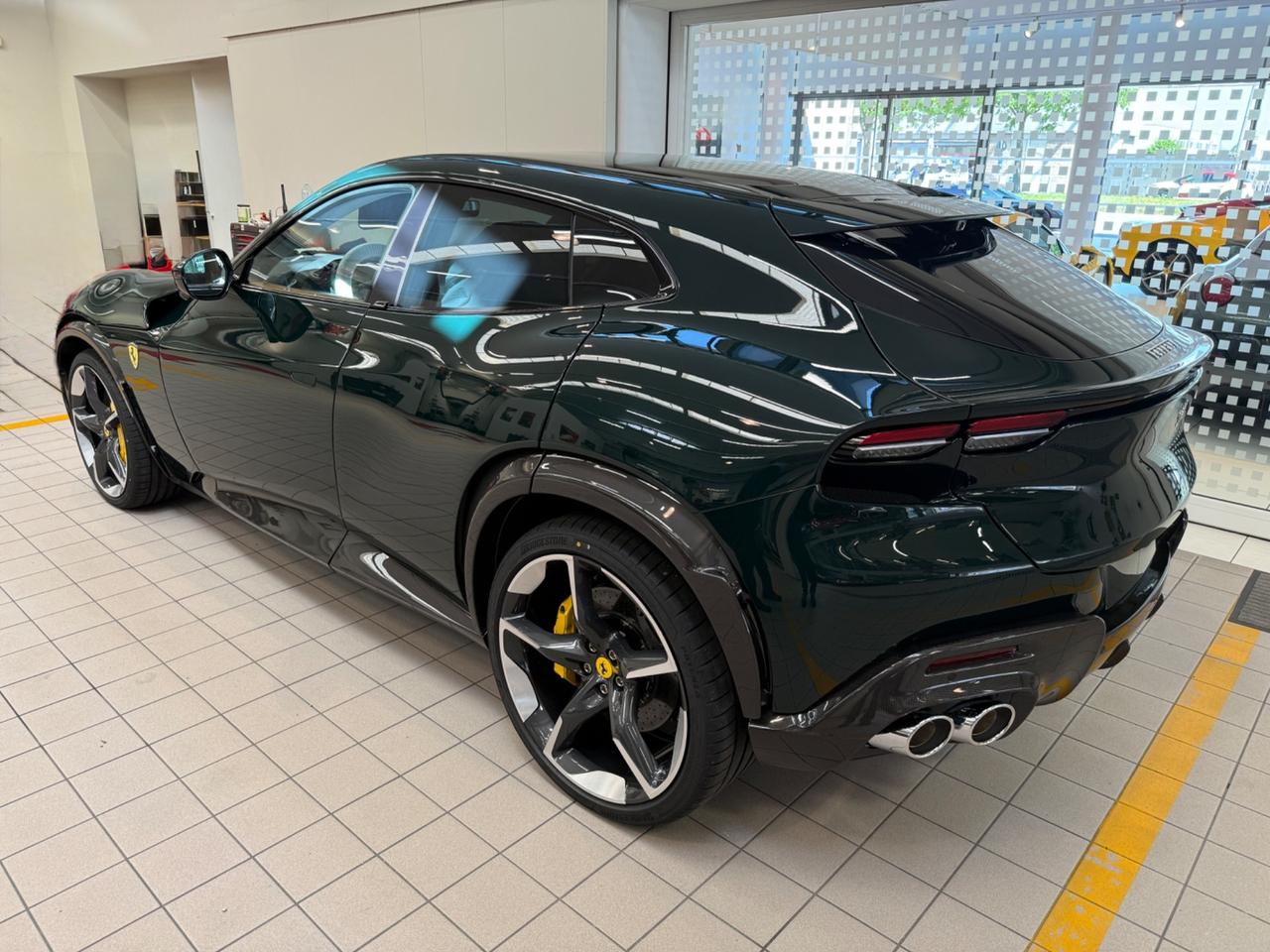Ferrari Purosangue - SUBENTRO LEASING