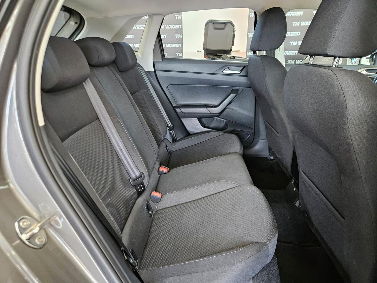 Volkswagen Polo 1.6 TDI 95 CV DSG R-LINE - NEOPATENTATI