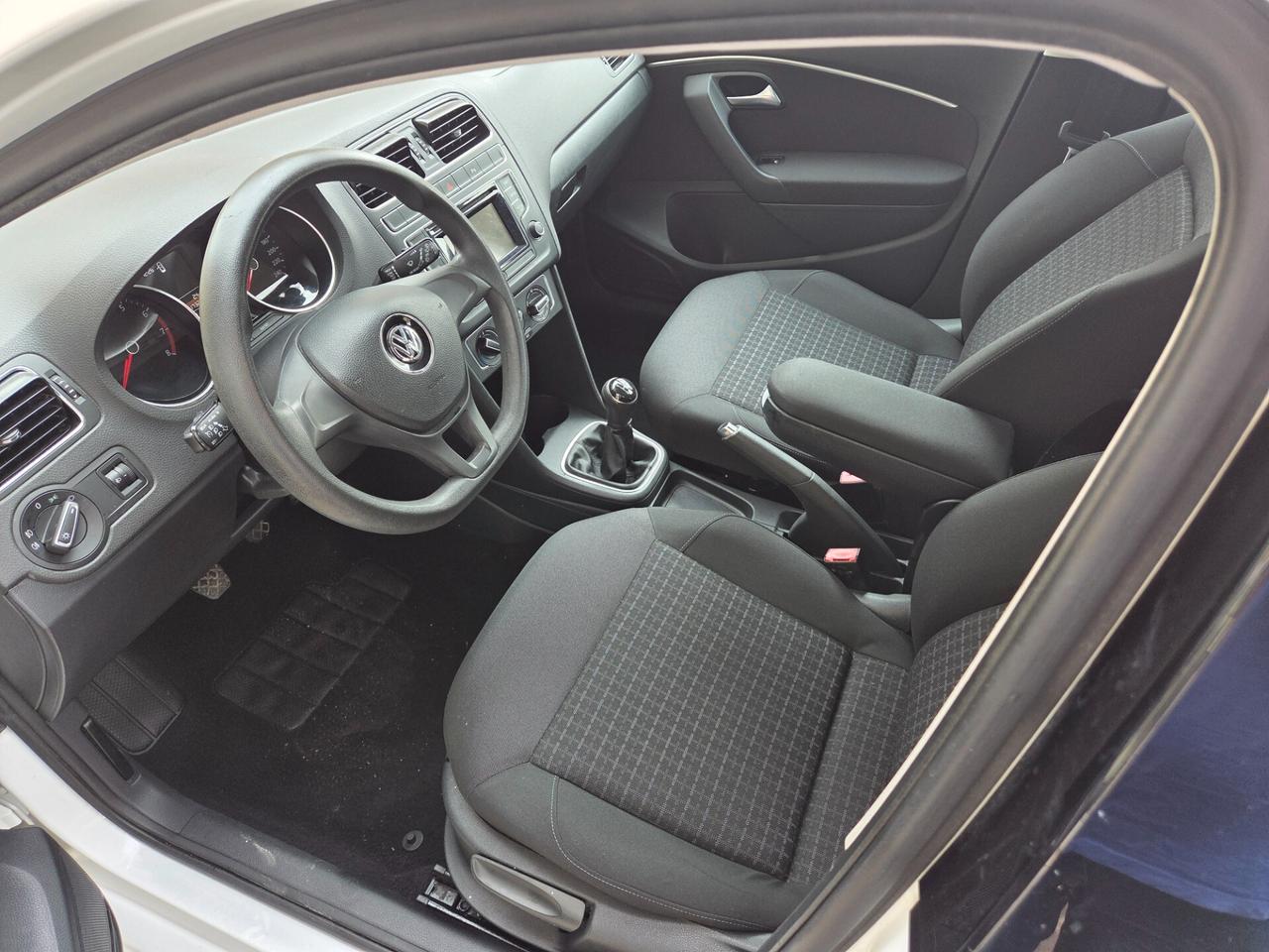 VW POLO ANNO 2014 RESTYLING KM 110000 CERTIFICATI