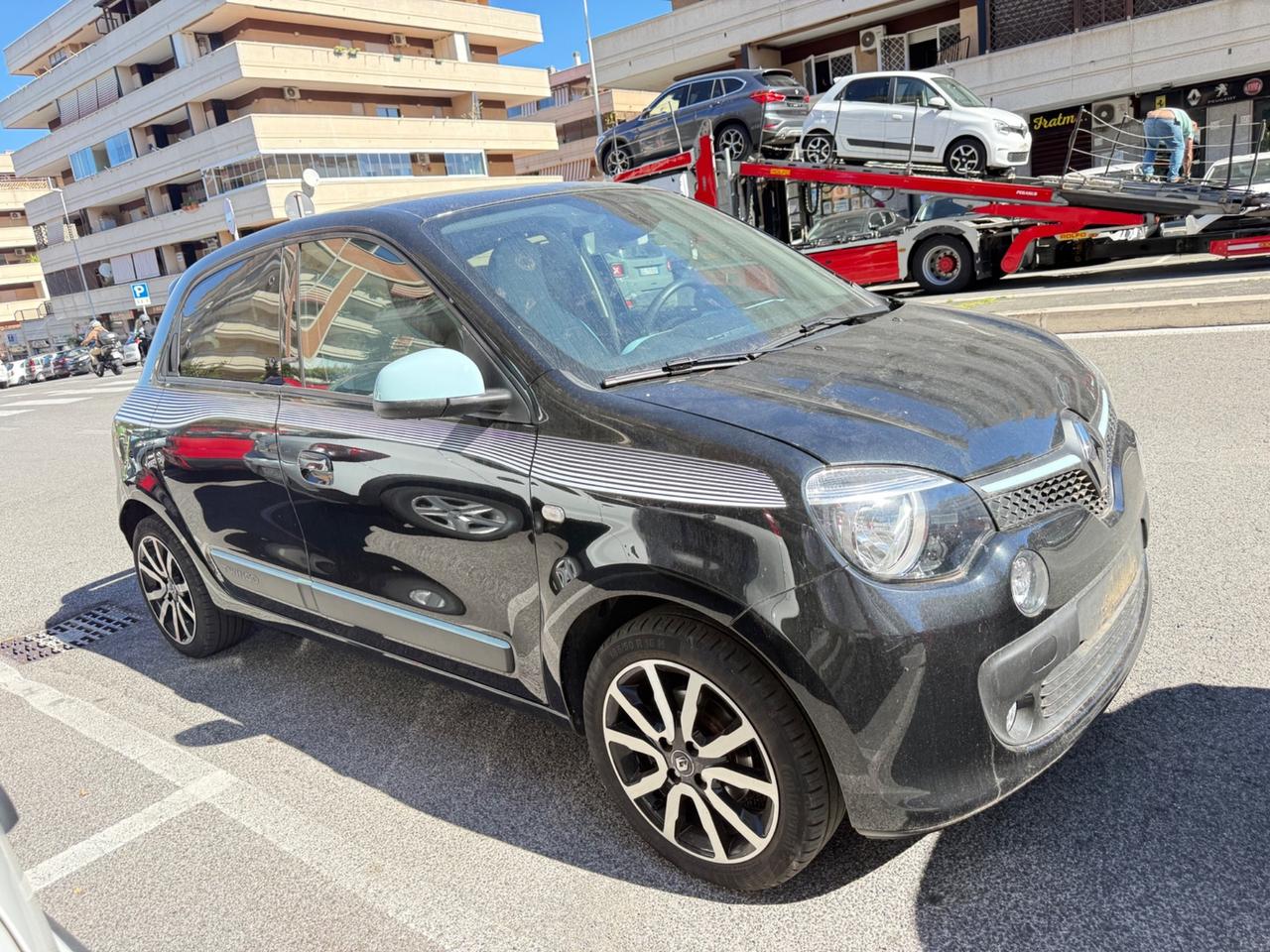Renault Twingo TCe 90 CV La Parisienne LED PDC CLIMA AUTOAMTICO CERCHI 16 SCHERMO DIGITALE