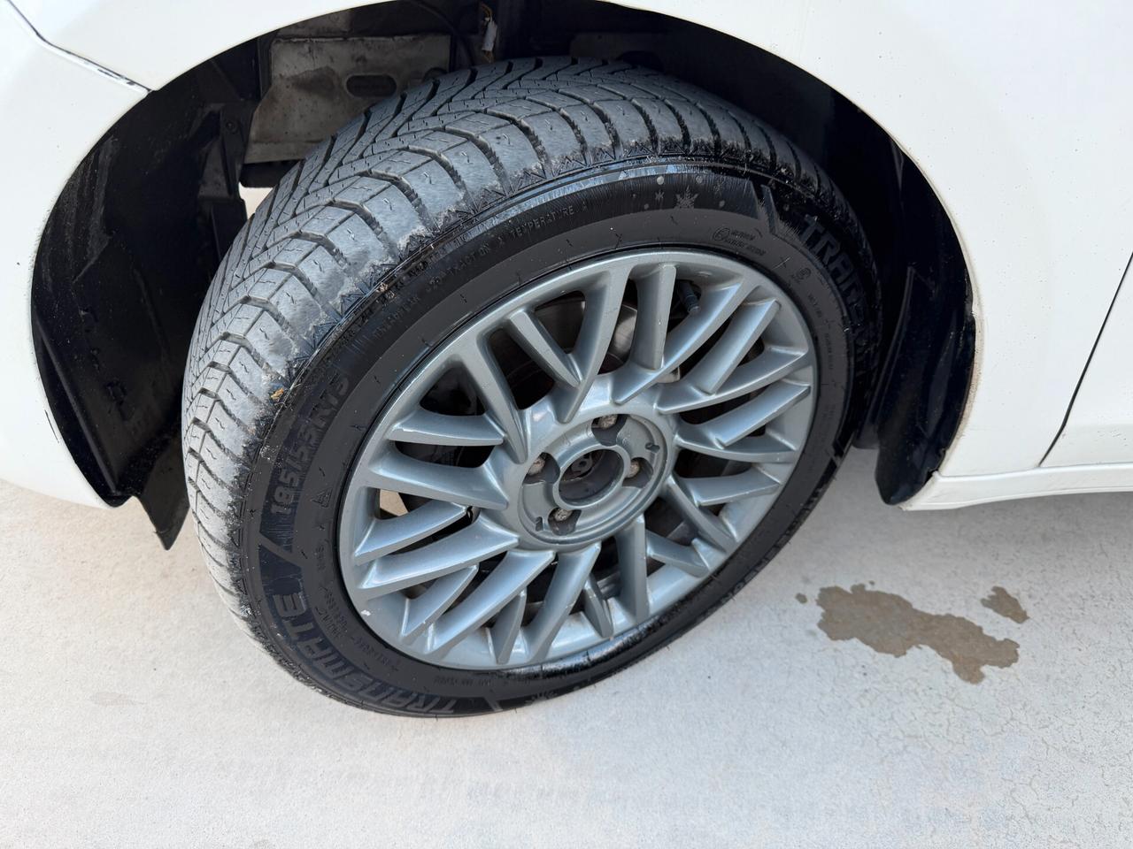 LANCIA YPSILON 2012 1.2 BENZINA 69 CV *TAGLIANDATA