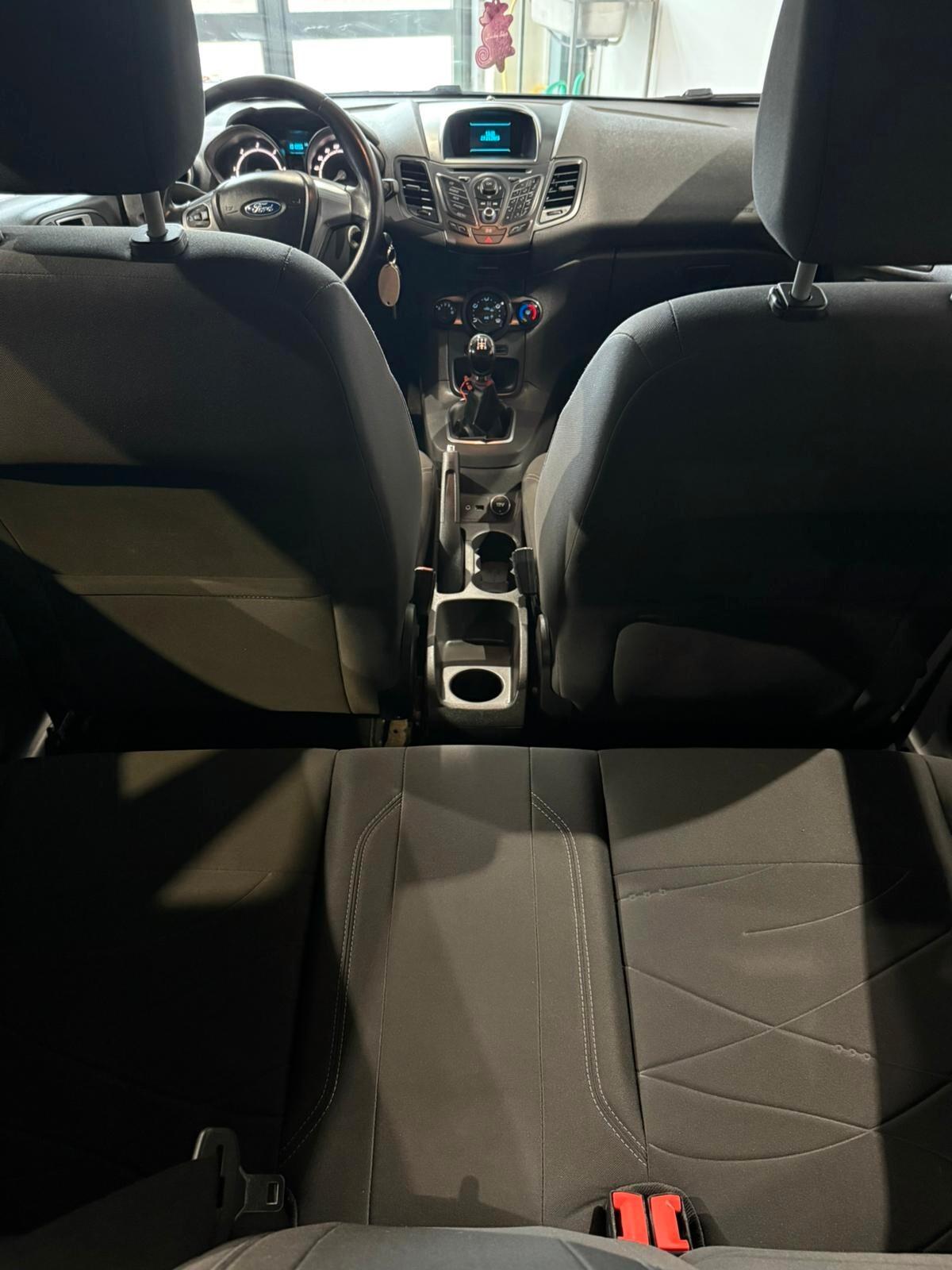 Ford Fiesta 1.5 TDCi 75CV - GARANZIA - NEOPATENTATI