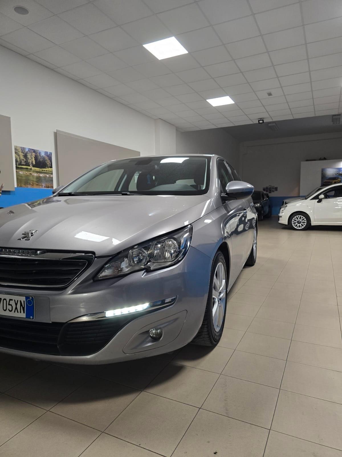 Peugeot 308 BlueHDi 120 S&S Business