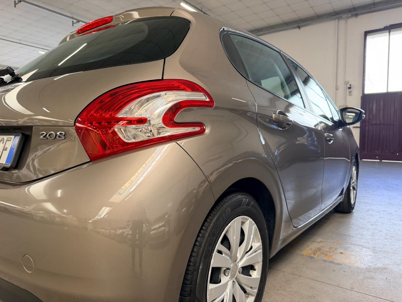 Peugeot 208 PureTech 82 5 porte Allure