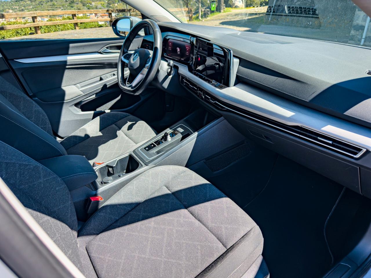 Volkswagen Golf 8 2.0 TDI EVO DSG SCR Life - 2021