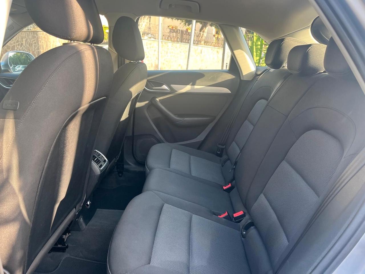 Audi Q3 2.0 TDI 150 CV Business