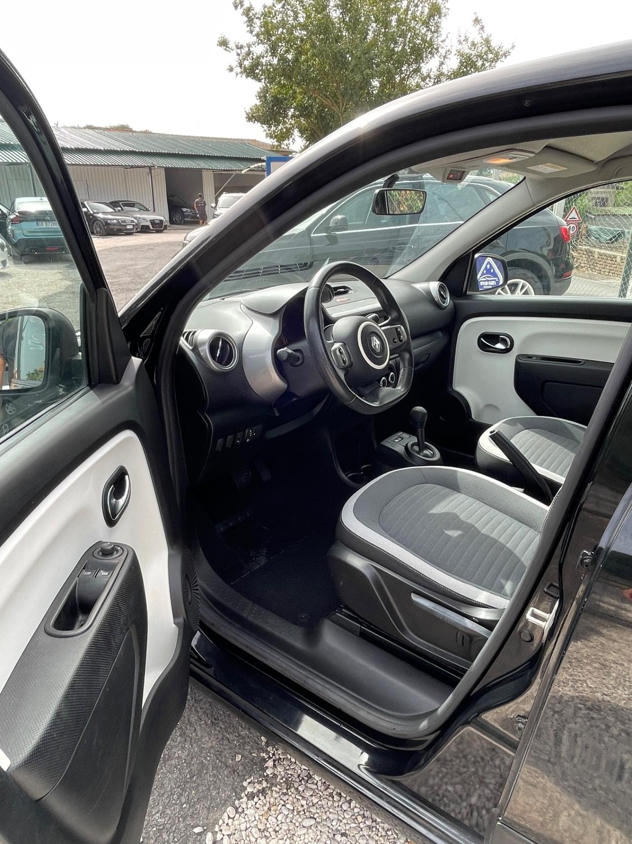 Renault Twingo SCe EDC La Parisienne