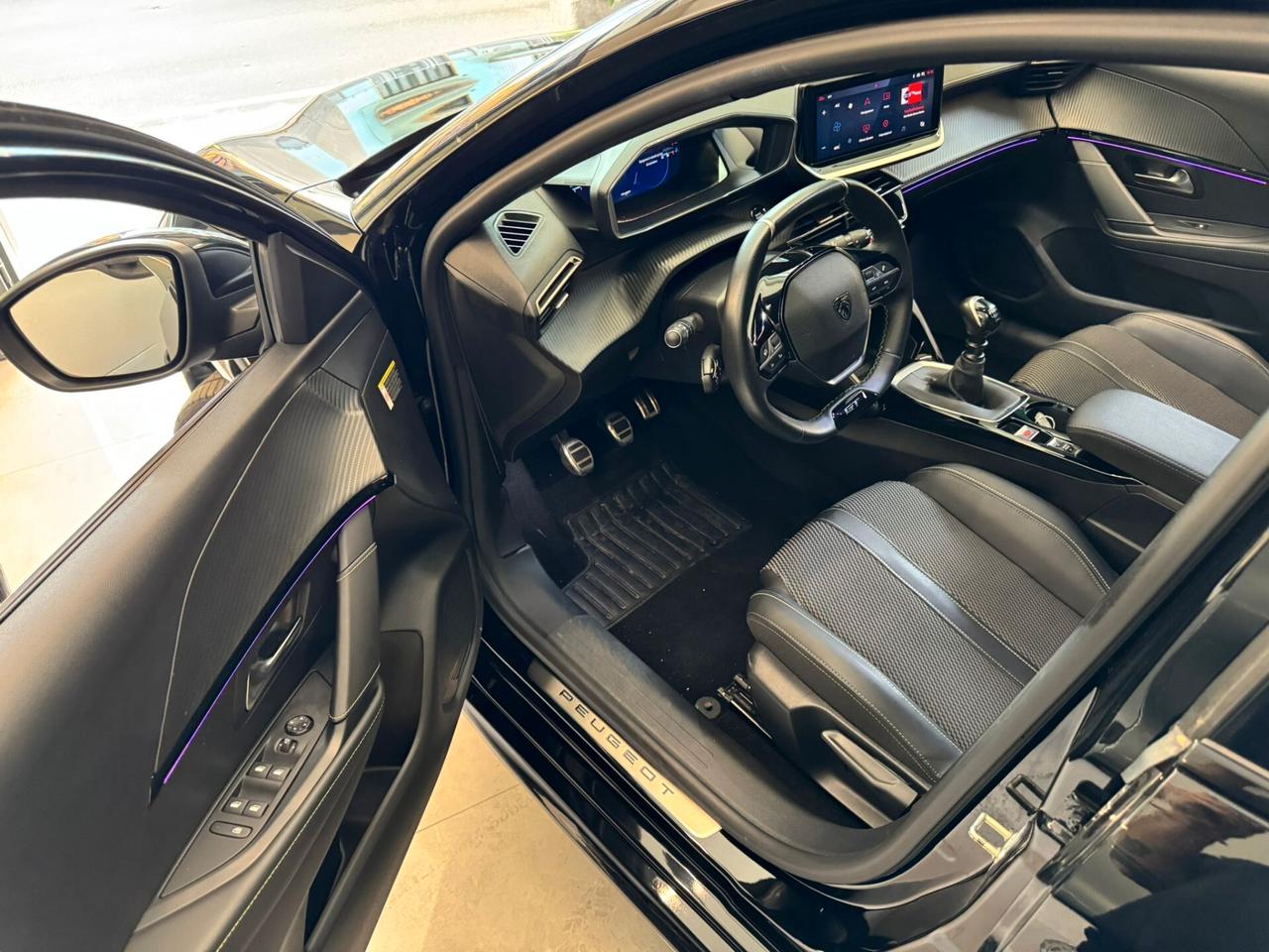 Peugeot 208 PureTech GT Line