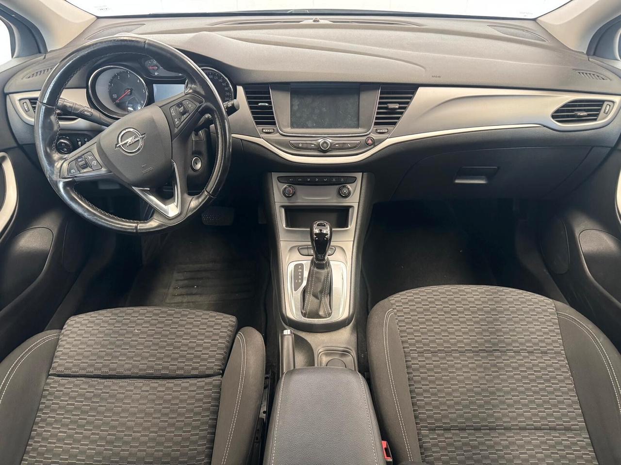 Opel Astra cambio automatico Sports Tourer Business