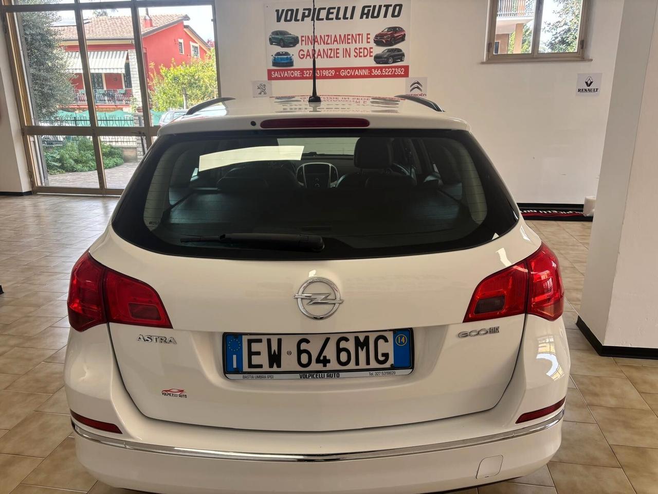 OPEL ASTRA ANNO 2014 DS 1.6 ADATTA NEOPATENTATI KM 166 MILA