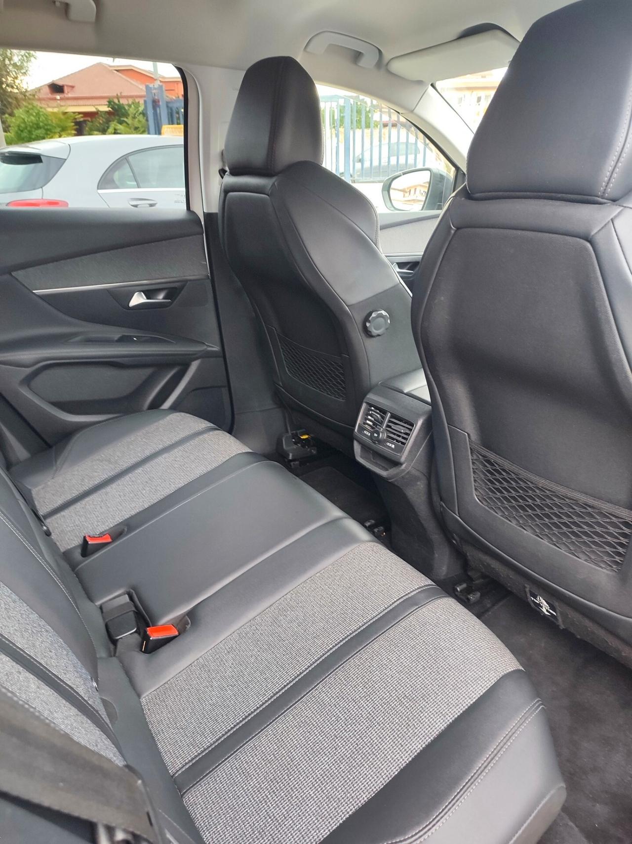 Peugeot 3008 1.5 BlueHDi 131cv Allure Pack
