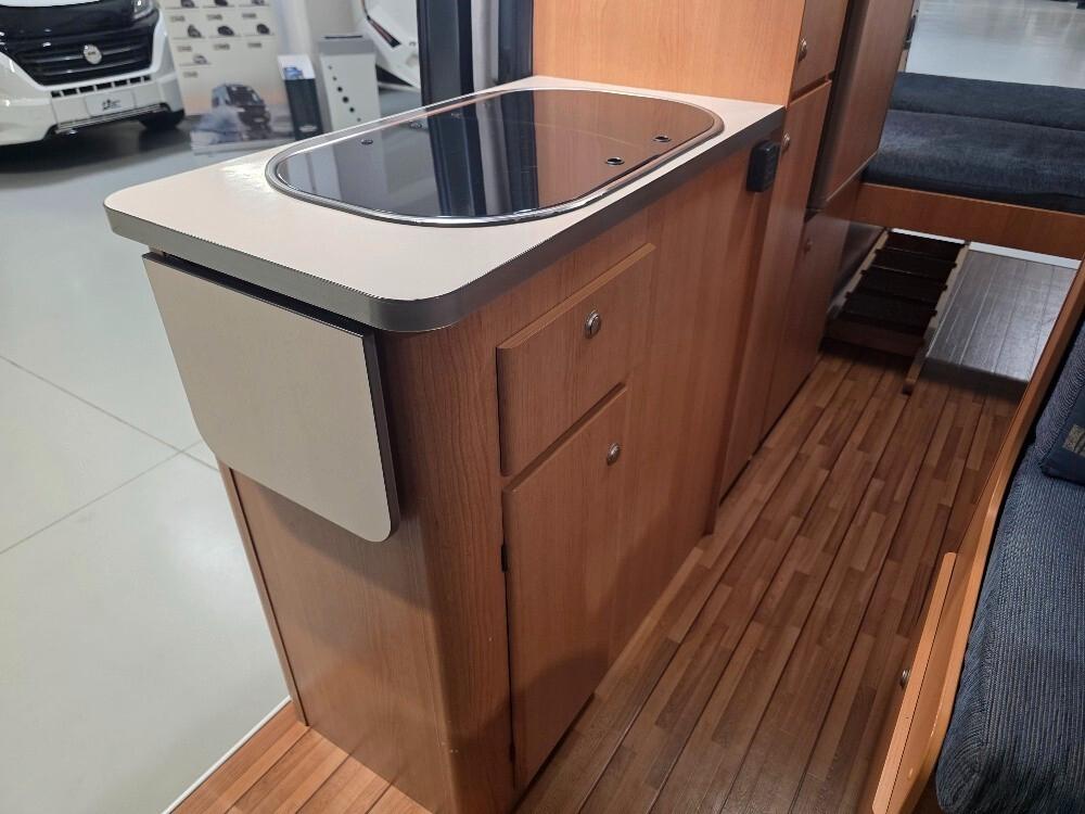CAMPER VAN WEINSBERG COSMOS