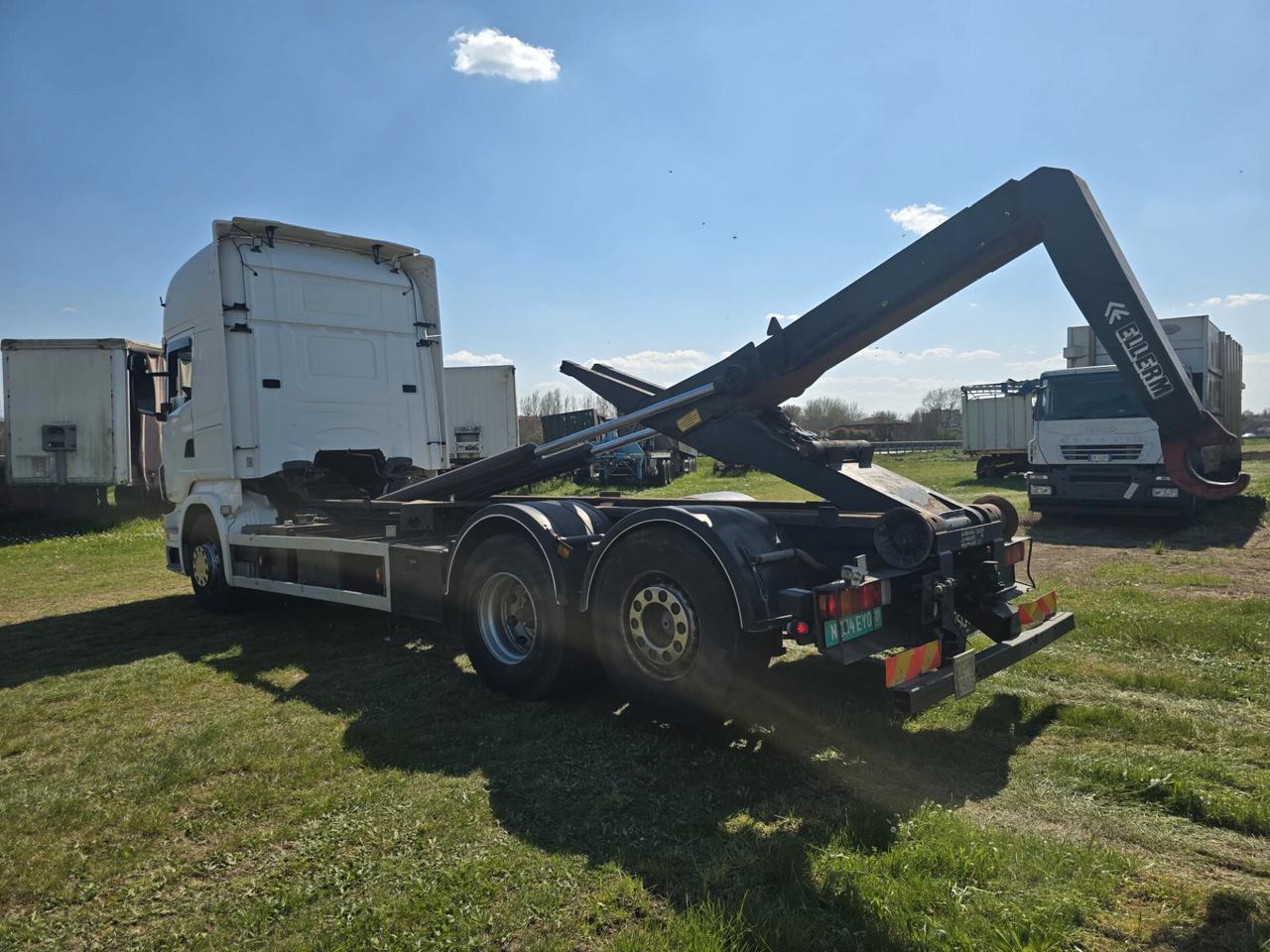 VOLVO SCARRABILE FM4006X2R