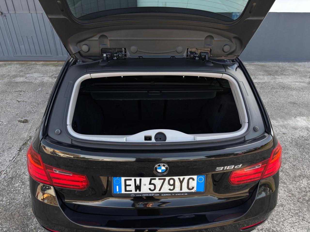 Bmw 318d Touring Business aut. Garanzia 12 mesi